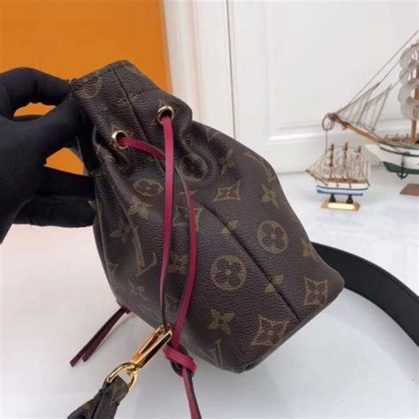 poche noe louis vuitton|louis vuitton pochette monogram.